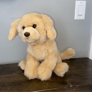 FAO Schwarz 20-inch Golden Retriever Toy Plush. Realistic looking b4